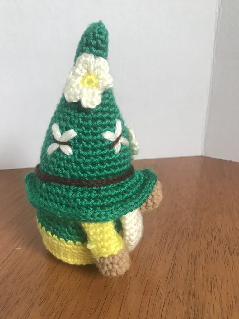 Enchanting 6 1/2-inch handcrafted gnome, decked out in the lively yellow and green of the Oregon State University Ducks 2 IMG 6071